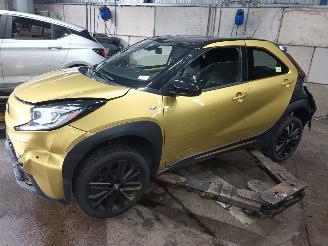 krockskadad bil bedrijf Toyota Aygo Aygo X Hatchback 1.0 12V VVT-i (1KR-FE) [53kW]  (03-2022/...) 2023/1