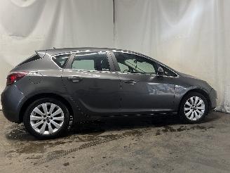 Opel Astra Astra J (PC6/PD6/PE6/PF6) Hatchback 5-drs 1.4 Turbo 16V (A14NET(Euro 5=
)) [103kW]  (12-2009/10-2015) picture 7