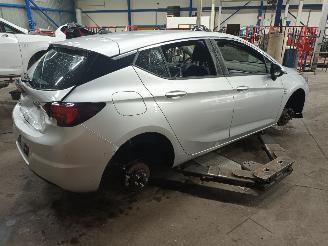Opel Astra Astra K Hatchback 5-drs 1.6 CDTI 110 16V (B16DTE(Euro 6)) [81kW]  (06-=
2015/12-2022) picture 3