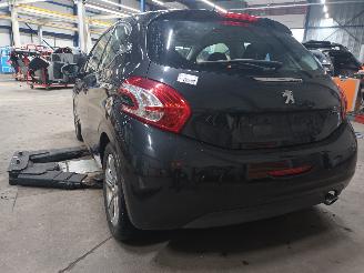 Peugeot 208 208 I (CA/CC/CK/CL) Hatchback 1.4 16V (EP3C(8FP)) [70kW]  (03-2012/12-=
2019) picture 4