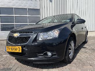 krockskadad bil auto Daewoo Cruze Cruze (300) Sedan 1.8 16V VVT (F18D4(Euro 5)) [104kW]  (05-2009/12-201=
5) 2010/9