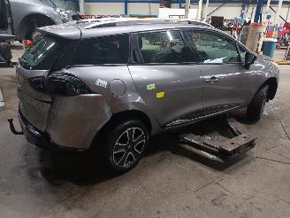 Renault Clio Clio IV Estate/Grandtour (7R) Combi 5-drs 0.9 Energy TCE 90 12V (H4B-4=
00(H4B-A4)) [66kW]  (01-2013/08-2021) picture 3