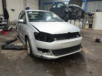 Volkswagen Polo Polo V (6R) Hatchback 1.2 TDI 12V BlueMotion (CFWA(Euro 5)) [55kW]  (1=
0-2009/05-2014) picture 2