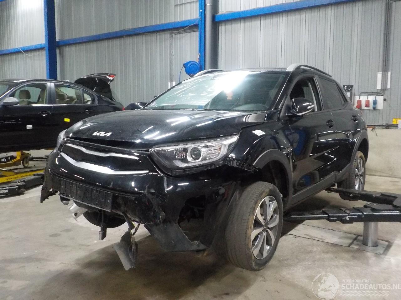 Kia Stonic Stonic (YB) SUV 1.0i T-GDi 12V Eco-Dynamics+ (G3LF) [74kW]  (01-2021/.=
=2E.)