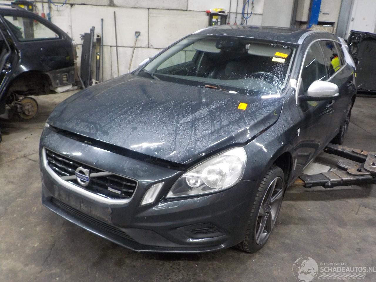 Volvo V-60 V60 I (FW/GW) 2.0 D3 20V (D5204T3) [120kW]  (07-2010/12-2014)