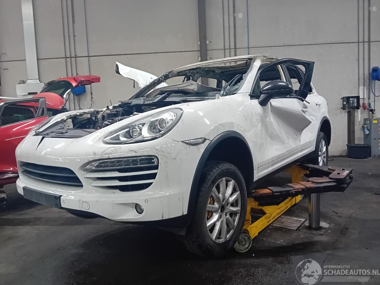 Porsche Cayenne Cayenne II (92A) SUV 3.0 D V6 24V (MCR.CA(Euro 5)) [180kW]  (06-2011/0=
5-2018)