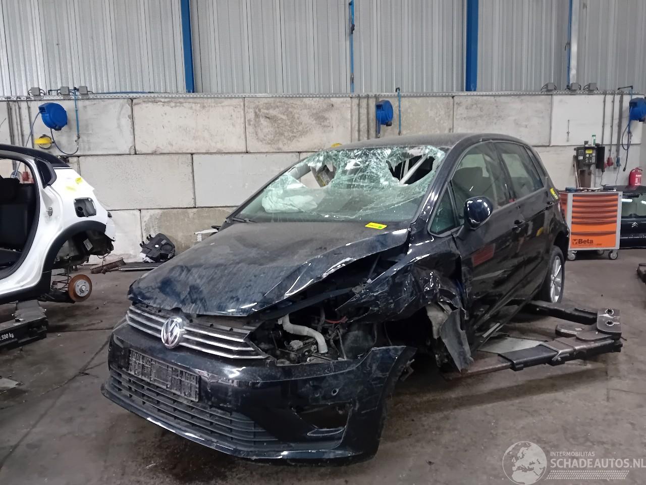 Volkswagen Golf Golf Sportsvan (AUVS) MPV 1.0 TSI 12V BlueMotion Technology (CHZD) [85=
kW]  (05-2015/12-2021)