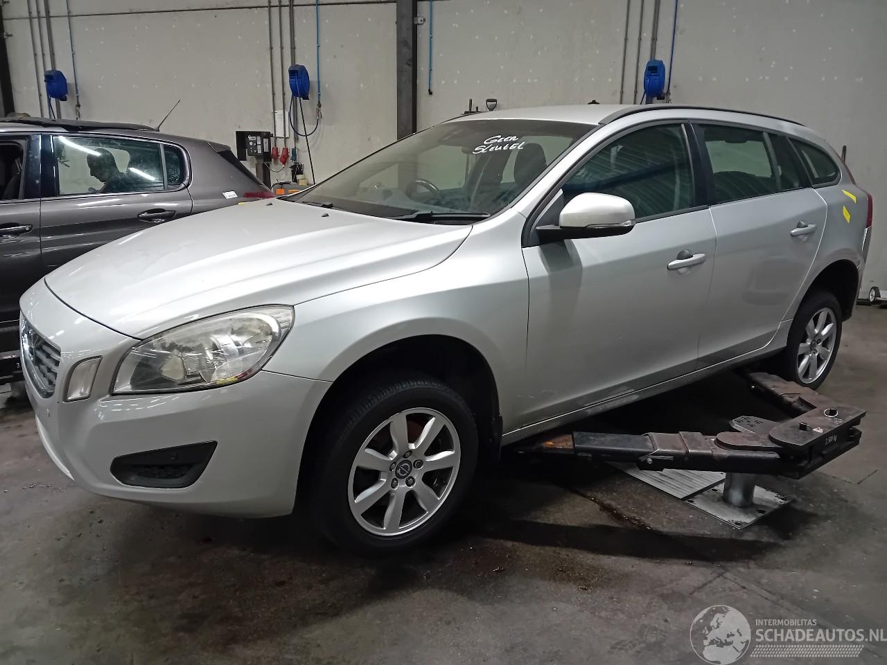 Volvo V-60 V60 I (FW/GW) Combi 1.6 DRIVe (D4162T) [84kW]  (02-2011/12-2015)