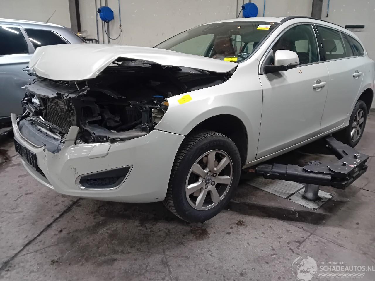 Volvo V-60 V60 I (FW/GW) Combi 1.6 DRIVe (D4162T) [84kW]  (02-2011/12-2015)