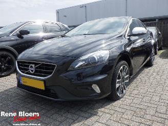 Coche accidentado Volvo V-40 2.0 D2 R-Design 120pk Business 2015/6