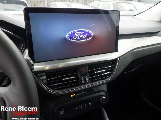 Ford Focus 1.0 EcoBoost Titanium Hybrid picture 14