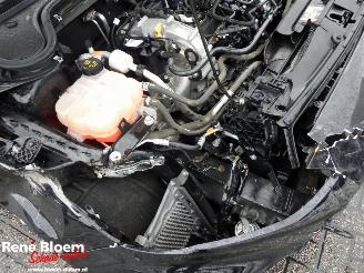 Ford Focus 1.0 EcoBoost Hybrid ST-Line X Business picture 10