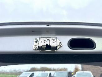 Toyota Yaris 1.0-16V VVT-i 68pk L.Luna - airco - 96dkm nap - 5 deurs - stuurbrk - cv - lederen stuurwiel - zo rijdbaar picture 11