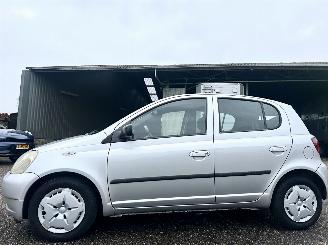 Toyota Yaris 1.0-16V VVT-i 68pk L.Luna - airco - 96dkm nap - 5 deurs - stuurbrk - cv - lederen stuurwiel - zo rijdbaar picture 43