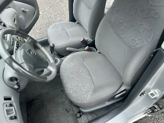 Toyota Yaris 1.0-16V VVT-i 68pk L.Luna - airco - 96dkm nap - 5 deurs - stuurbrk - cv - lederen stuurwiel - zo rijdbaar picture 26