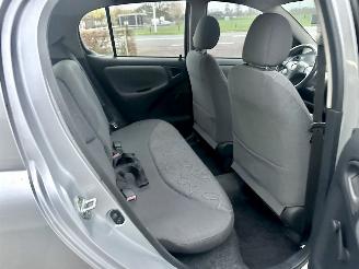 Toyota Yaris 1.0-16V VVT-i 68pk L.Luna - airco - 96dkm nap - 5 deurs - stuurbrk - cv - lederen stuurwiel - zo rijdbaar picture 30