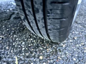 Toyota Yaris 1.0-16V VVT-i 68pk L.Luna - airco - 96dkm nap - 5 deurs - stuurbrk - cv - lederen stuurwiel - zo rijdbaar picture 36