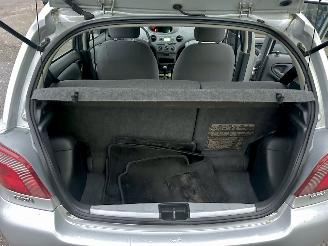 Toyota Yaris 1.0-16V VVT-i 68pk L.Luna - airco - 96dkm nap - 5 deurs - stuurbrk - cv - lederen stuurwiel - zo rijdbaar picture 32