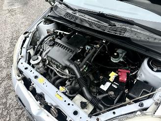 Toyota Yaris 1.0-16V VVT-i 68pk L.Luna - airco - 96dkm nap - 5 deurs - stuurbrk - cv - lederen stuurwiel - zo rijdbaar picture 12