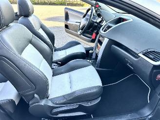 Peugeot 207 CC 1.6 VTi 120pk automaat Roland Garros - nap - clima - cruise - pdc - bi color leer - 4x nieuwe banden picture 39