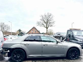 uszkodzony samochody osobowe Lancia Thema 3.0D V6 Turbo 190pk aut Platinum - xenon - navi - leer - memory - elektr rollo - stoelverw v+a 2013/7