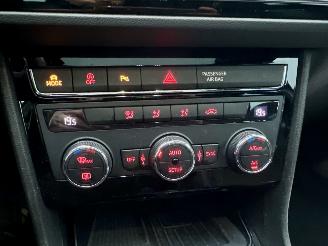 Seat Leon 1.5 TSI 131pk FR Ult Ed - pano - 78dkm - facelift - virtual - front assist - sfeerverl - pdc v+a - alarm - nardo grey picture 55