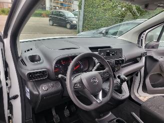 Opel Combo Opel Combo benzine 1.2 PureTech 110 S&S Lengte 2 picture 6