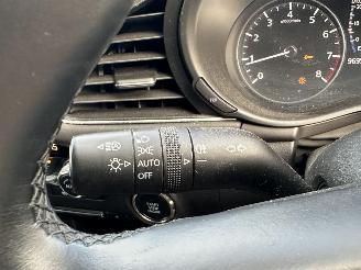 Mazda 3 2.0 SkyActiv-G Luxery | RHD | HUD | CAMERA | ACC picture 21