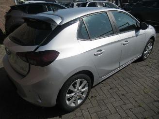Opel Corsa 1.2B Edition 13.590km!!  Airco CruiseControl Parktronic Navigatie-Voorbereid picture 2
