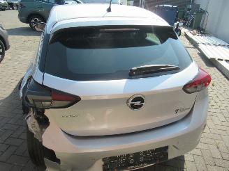 Opel Corsa 1.2B Edition 13.590km!!  Airco CruiseControl Parktronic Navigatie-Voorbereid picture 4