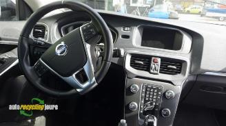 Volvo V-40 V40 (MV), Hatchback 5-drs, 2012 / 2019 2.0 D2 16V picture 13