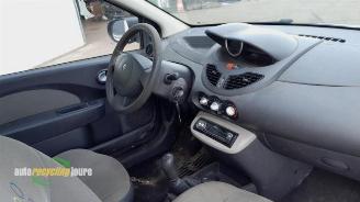 Renault Twingo Twingo II (CN), Hatchback 3-drs, 2007 / 2014 1.5 dCi 90 FAP picture 6