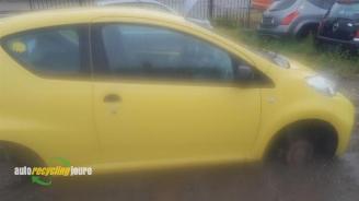 Peugeot 107 107, Hatchback, 2005 / 2014 1.0 12V picture 9