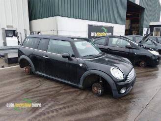 Uttjänta bilar auto Mini Clubman (R55) onderdelen (kleur: MIDNIGHT BLACK METALLIC (A94) donorauto 2009/3
