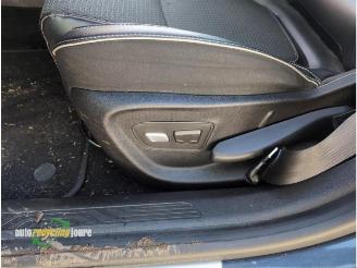 Renault Mégane Megane IV (RFBB), Hatchback 5-drs, 2015 1.2 Energy TCE 130 picture 16