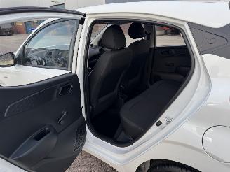 Hyundai I-10 1.0 46Kw Navi  286 KM!!!! picture 14