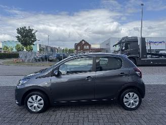 Peugeot 108 1.0 e-Active AIRCO Euro6 picture 2