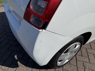 Renault Twingo 1.2 43kw Acces picture 8