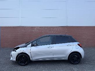 Toyota Yaris 51Kw Aspiration Bi-Tone AIRCO picture 4