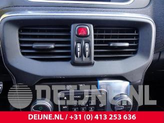 Volvo V-40 V40 (MV), Hatchback 5-drs, 2012 / 2019 2.0 D2 16V picture 20