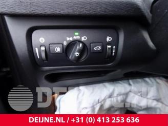 Volvo V-40 V40 (MV), Hatchback 5-drs, 2012 / 2019 1.6 D2 picture 16