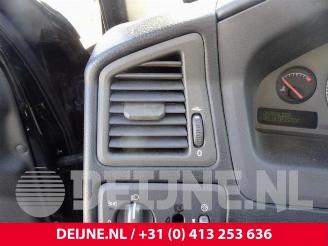 Volvo S-60 S60 I (RS/HV), Sedan, 2000 / 2010 2.4 20V Bi-fuel LPG picture 28