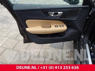 Volvo V-60 V60 II (ZW), Combi, 2018 2.0 B3 16V Mild Hybrid Geartronic picture 13