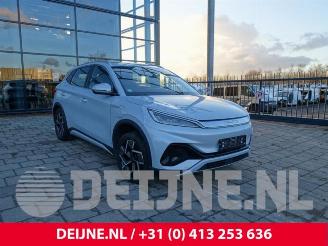 Vrakbiler auto BYD Atto 3 Atto 3, SUV, 2022 60kWh 2023/3
