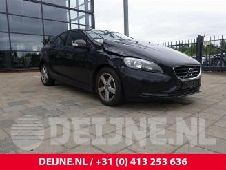 Salvage car Volvo V-40 V40 (MV), Hatchback 5-drs, 2012 / 2019 1.6 D2 2013/7