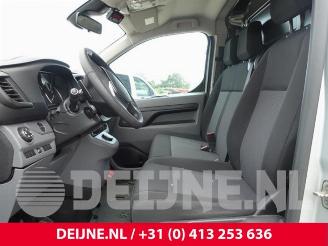 Peugeot Expert Expert (V1/VA/VB/VE/VF/VT/VY), Van, 2016 2.0 Blue HDi 180 16V picture 16