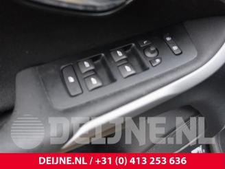 Volvo V-40 V40 (MV), Hatchback 5-drs, 2012 / 2019 2.0 D2 16V picture 18
