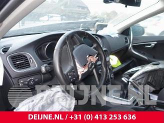 Volvo V-40 V40 (MV), Hatchback 5-drs, 2012 / 2019 2.0 D2 16V picture 19