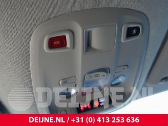 Peugeot Expert Expert (V1/VA/VB/VE/VF/VT/VY), Van, 2016 2.0 Blue HDi 120 16V picture 25