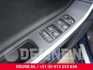 Volvo V-60 V60 I (FW/GW), Combi, 2010 / 2018 2.0 T3 16V picture 15